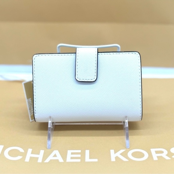 Michael Kors Medium Bifold Zip Chain Wallet Optic White - Picture 6 of 9